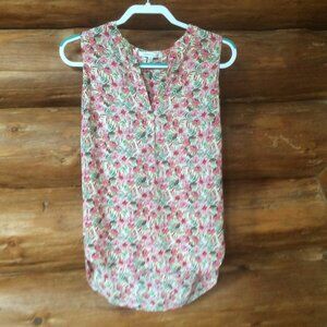Rose & Olive Floral V-Neck High Low Top Size Small